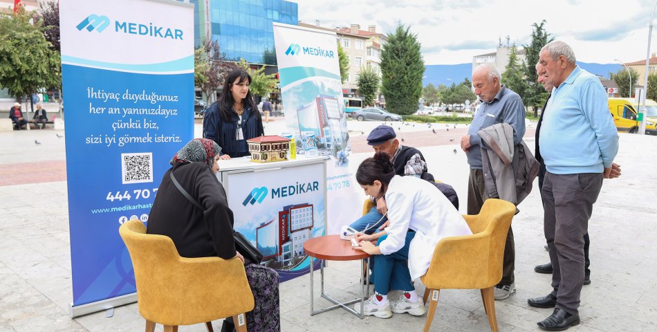 Medikar Hastanesi’nden 1 Ekim Dünya Yaşlılar Günü’nde Sağlık Farkındalığı Etkinliği