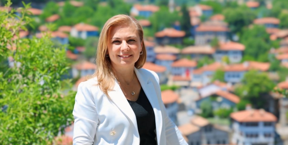 SAFRANBOLU BELEDİYE BAŞKANI ELİF KÖSE CHP’DEN İSTİFA ETTİ