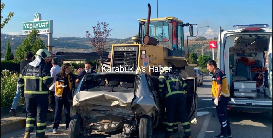 KARABÜK'TE ÜÇ ARAÇLI ZİNCİRLEME KAZA: 2 YARALI, 1'İNİN DURUMU AĞIR